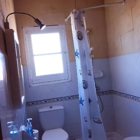 Ir-remissa Holiday Farmhouse W/pool Casa de Férias Xagħra