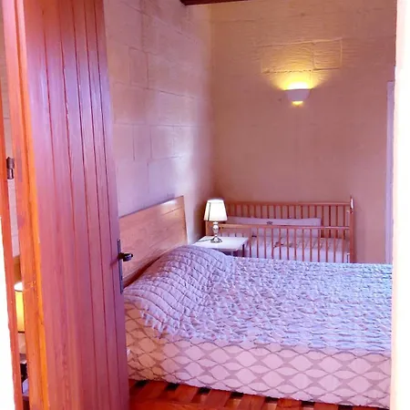Ir-remissa Holiday Farmhouse W/pool Holiday home