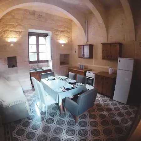 Ir-remissa Holiday Farmhouse W/pool Xaghra